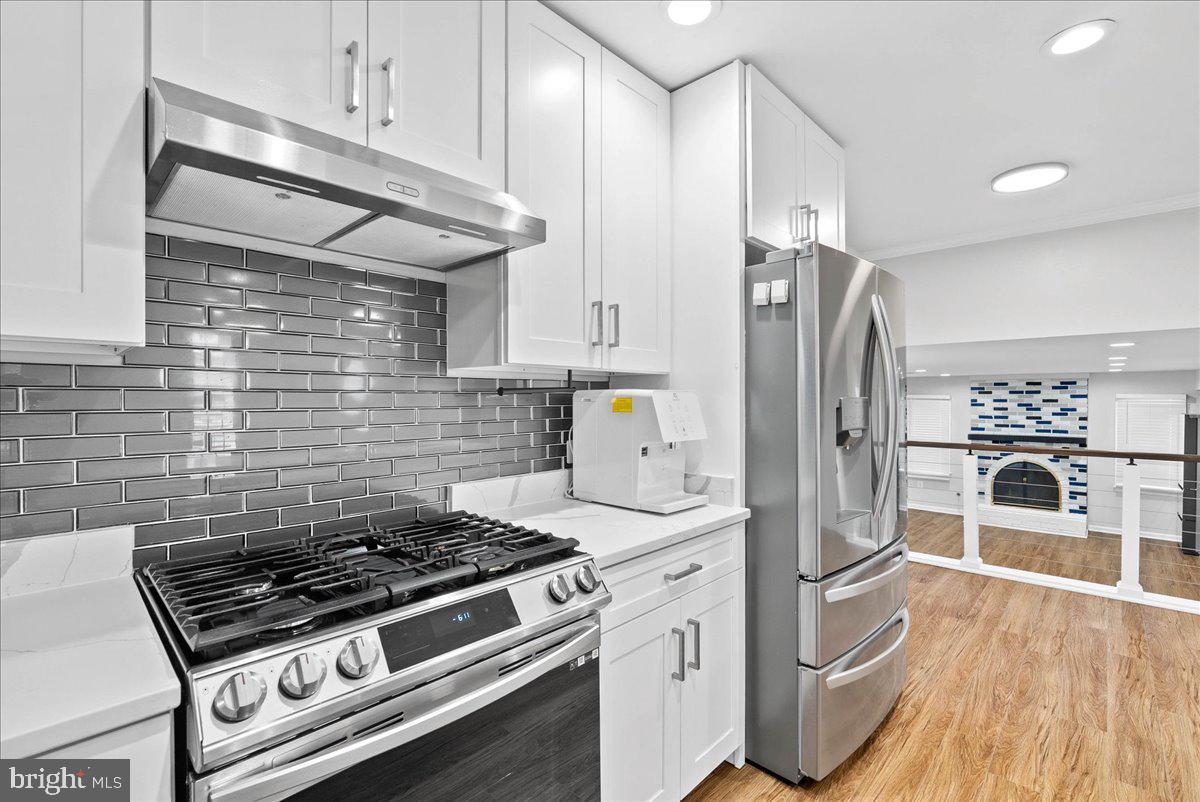 9303 Macswain Pl Property Photo 9