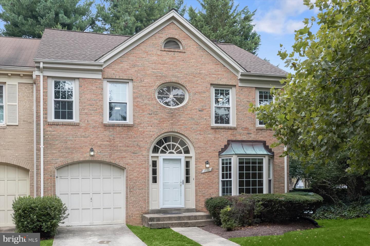 1550 Mclean Commons Ct Property Photo 2