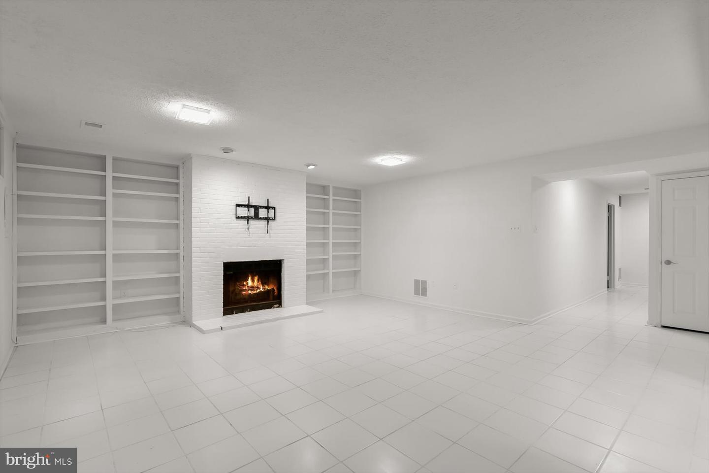 1550 Mclean Commons Ct Property Photo 33