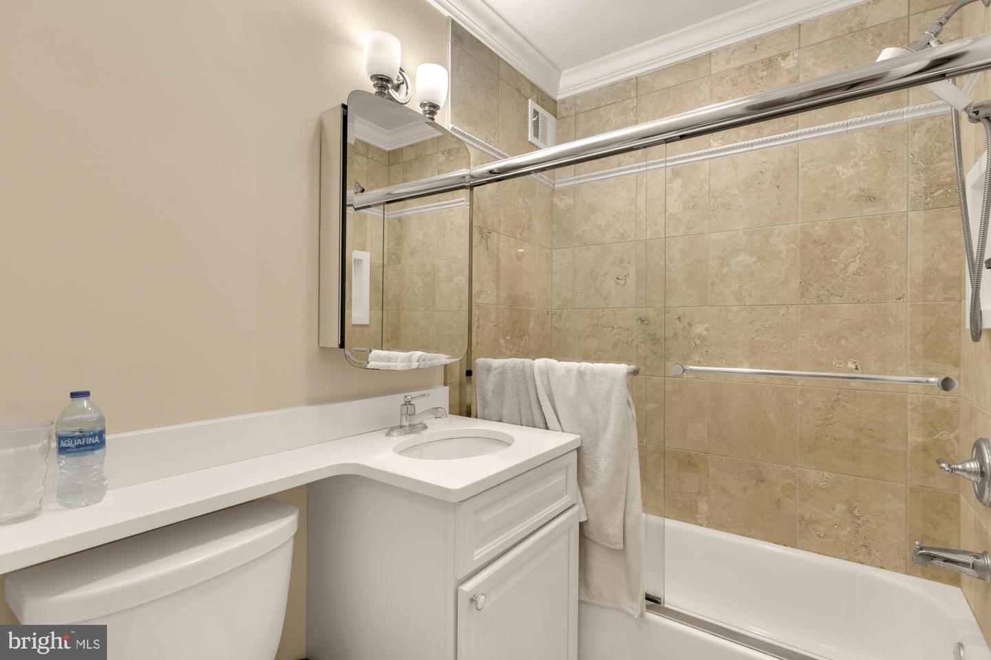 2040 Hopewood Dr Property Photo 23