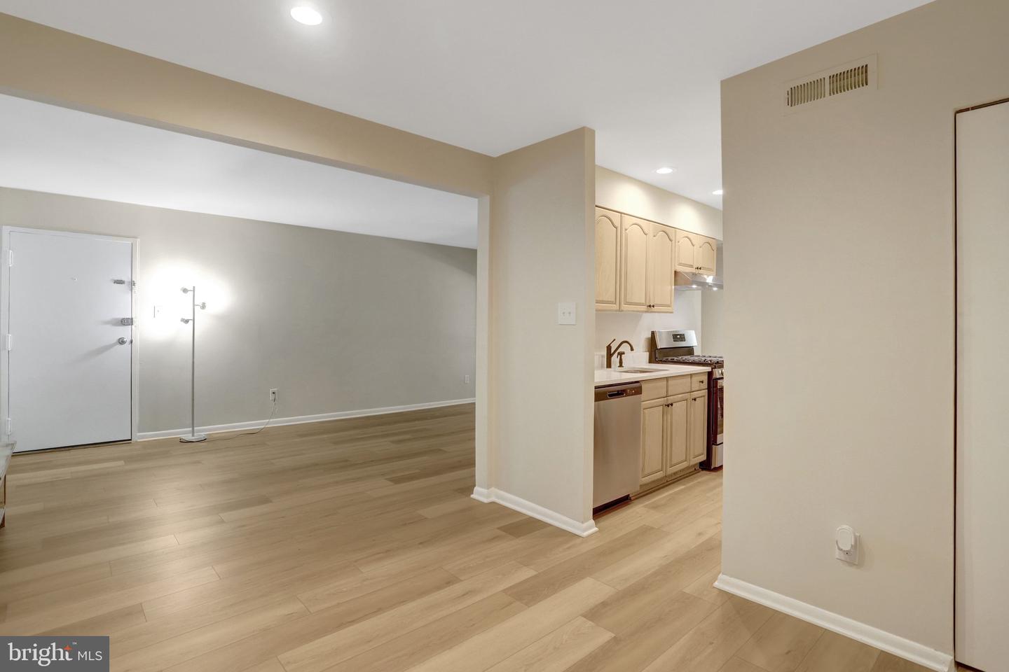 3310 Woodburn Village Dr #11 Property Photo 16