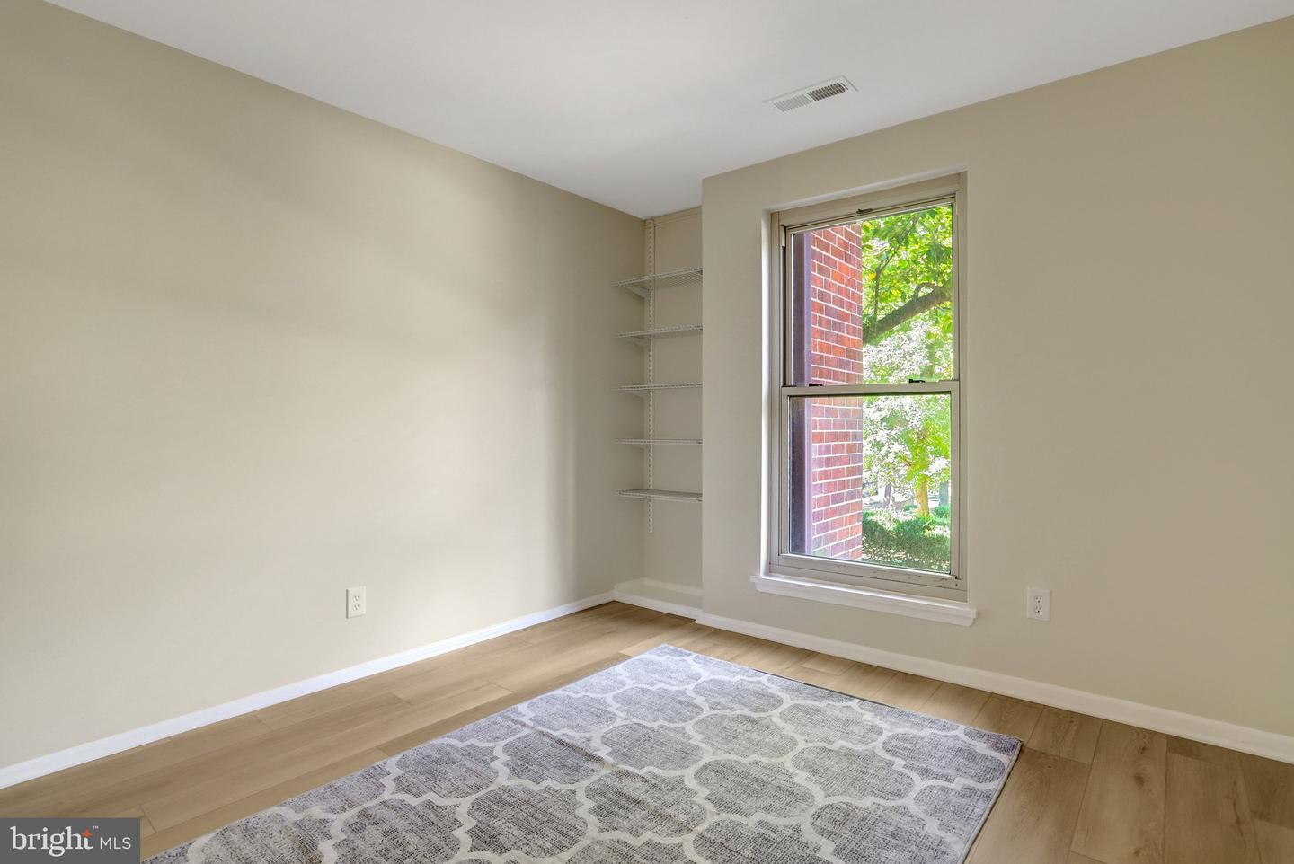 3310 Woodburn Village Dr #11 Property Photo 18
