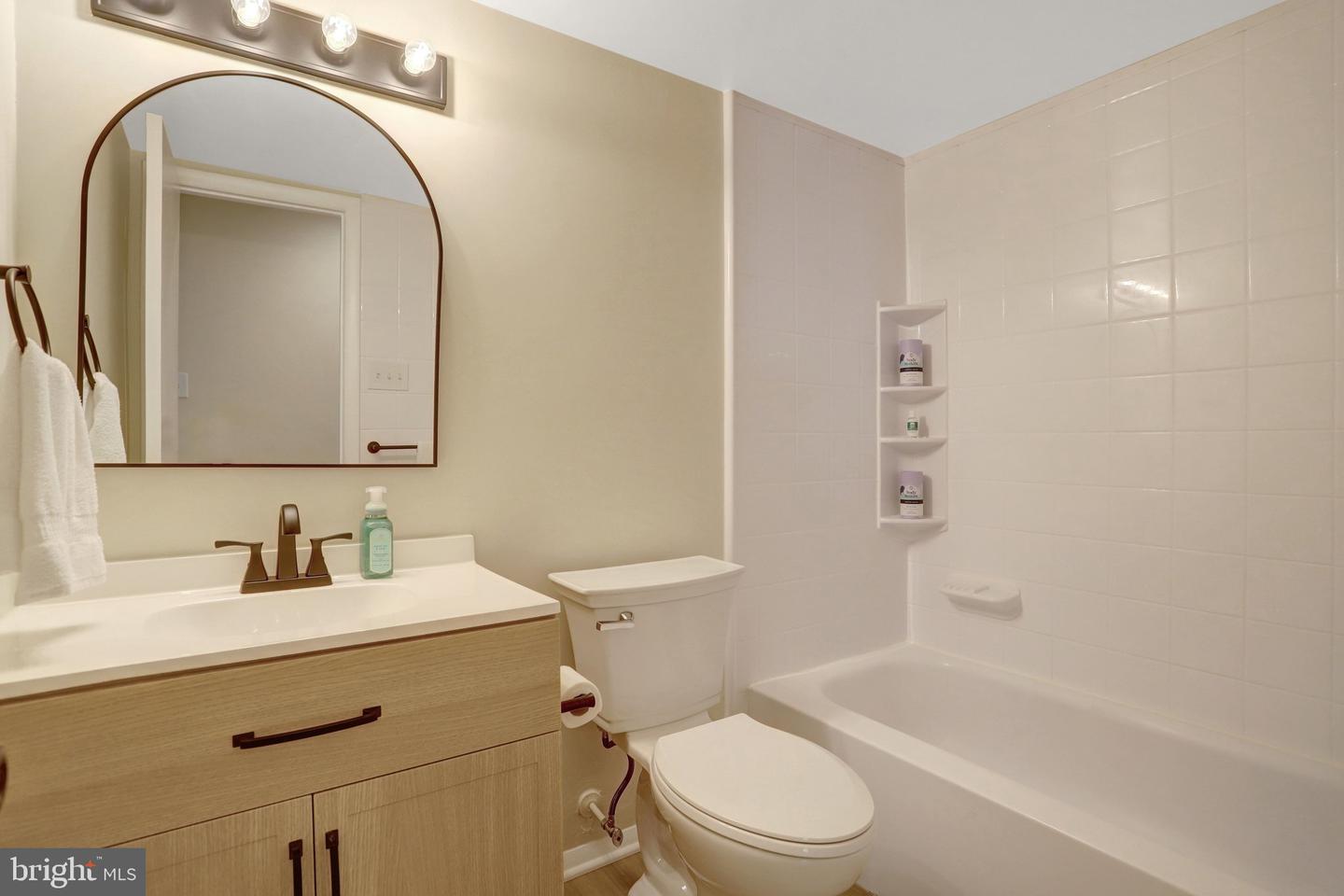 3310 Woodburn Village Dr #11 Property Photo 28