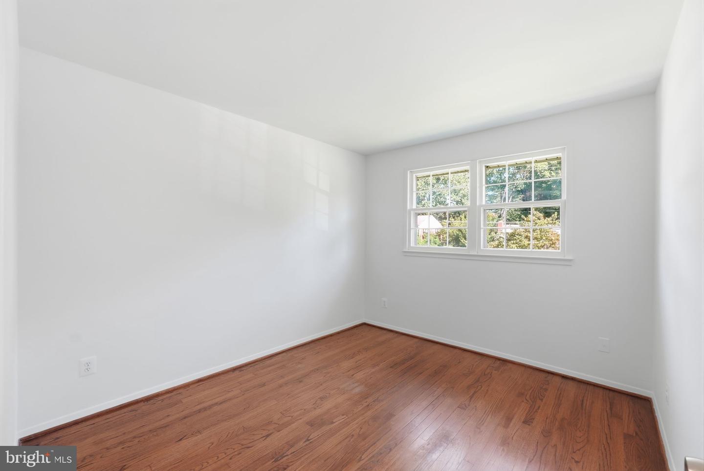 8009 Gosport Ln Property Photo 15