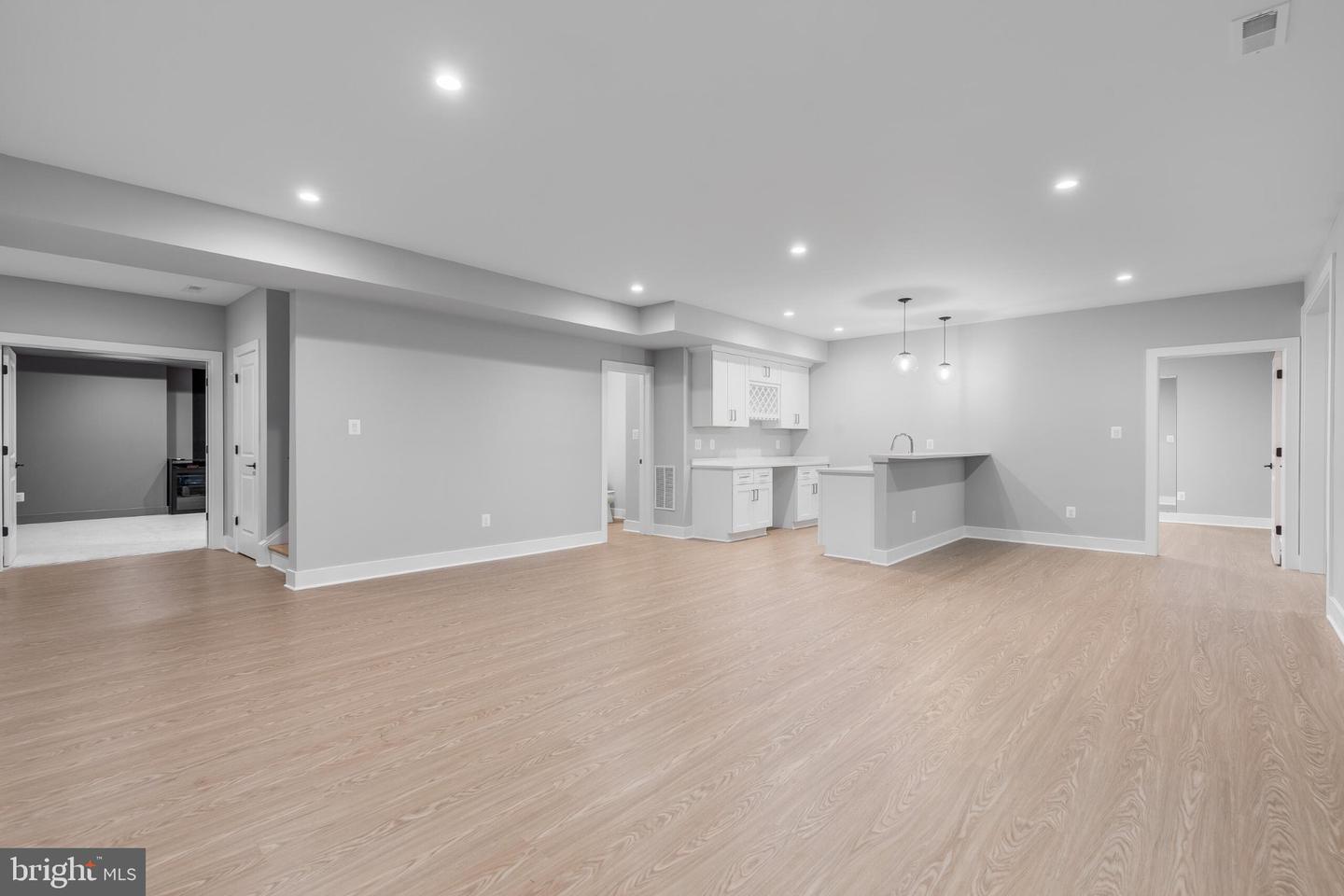1435 Mayflower Dr Property Photo 45