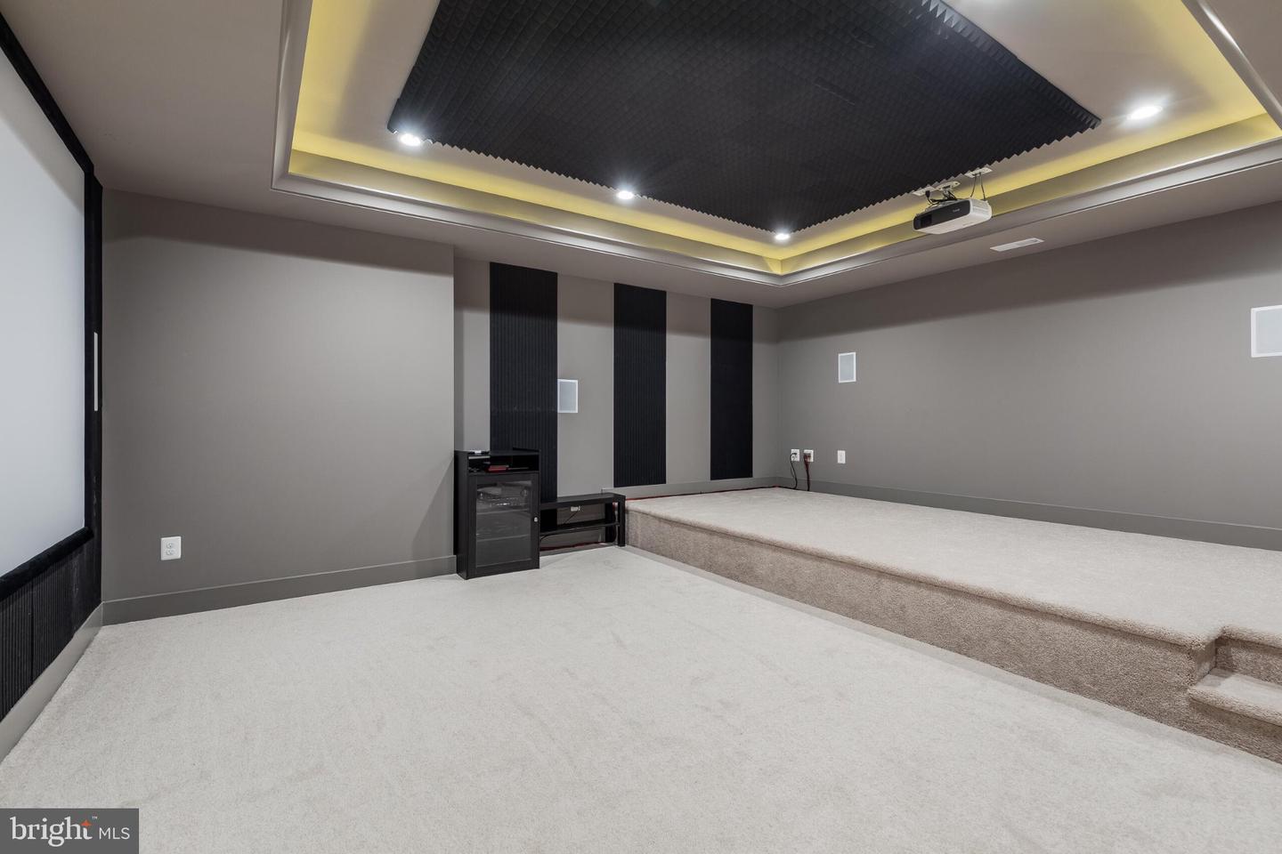 1435 Mayflower Dr Property Photo 47