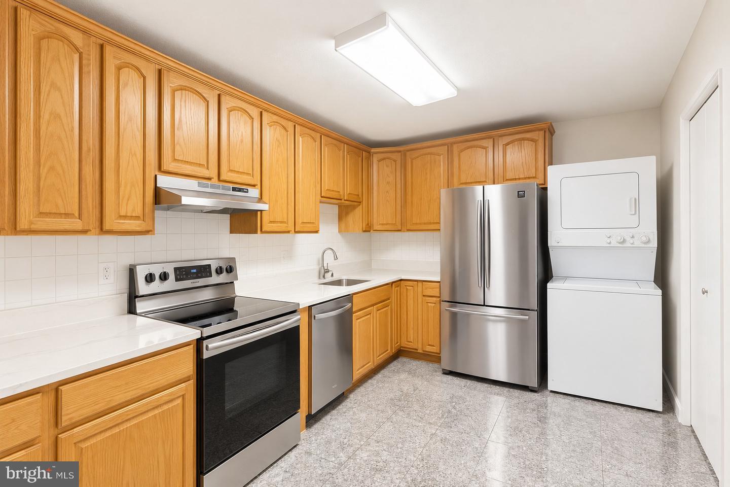 8380 Greensboro Dr #903 Property Photo 15
