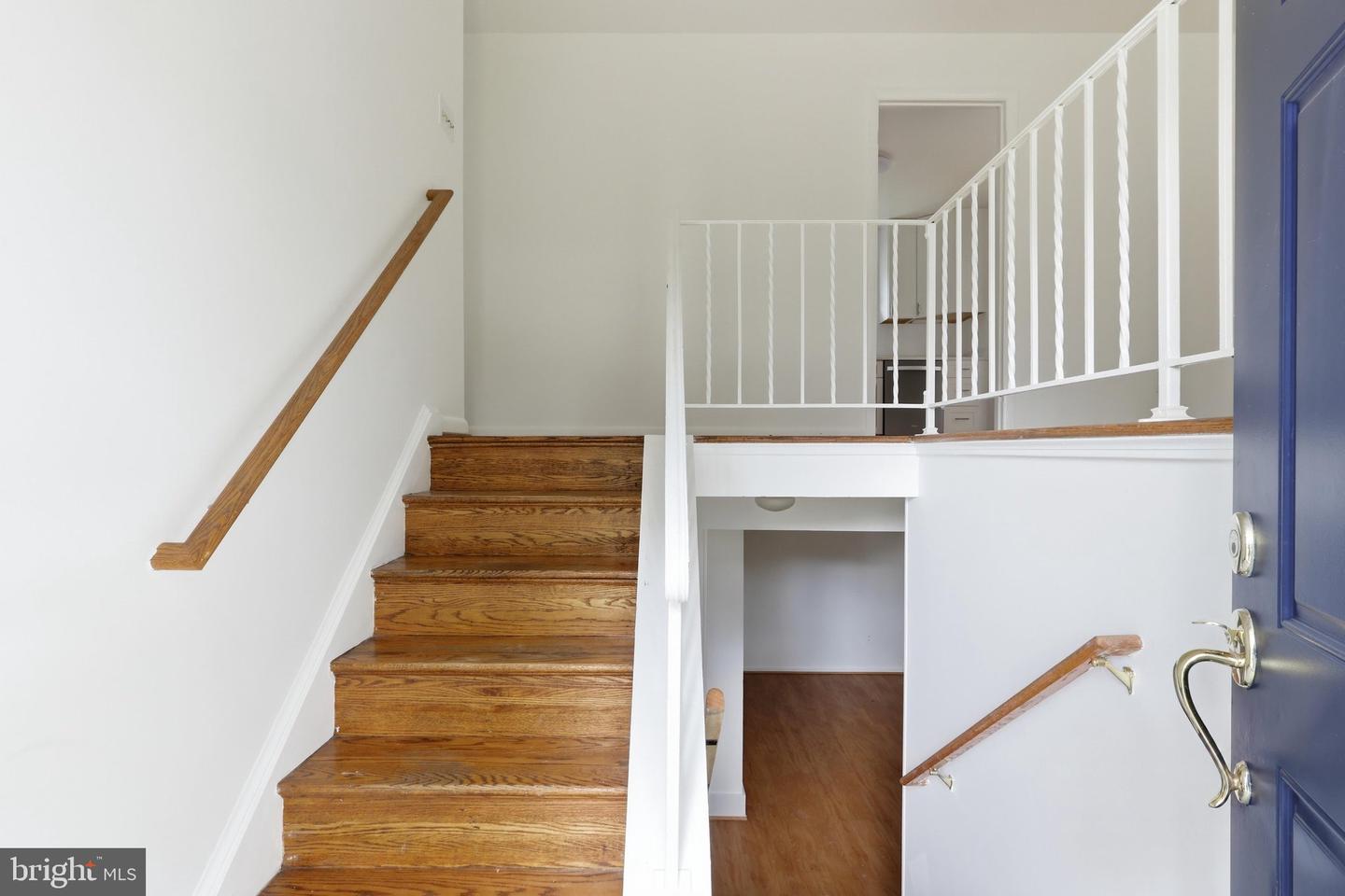 6408 Kroy Dr Property Photo 4