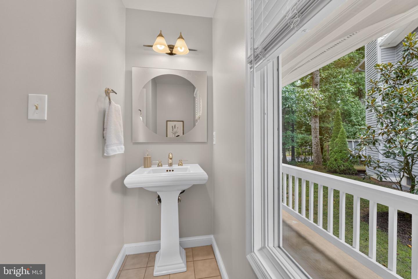 1585 Regatta Ln Property Photo 7