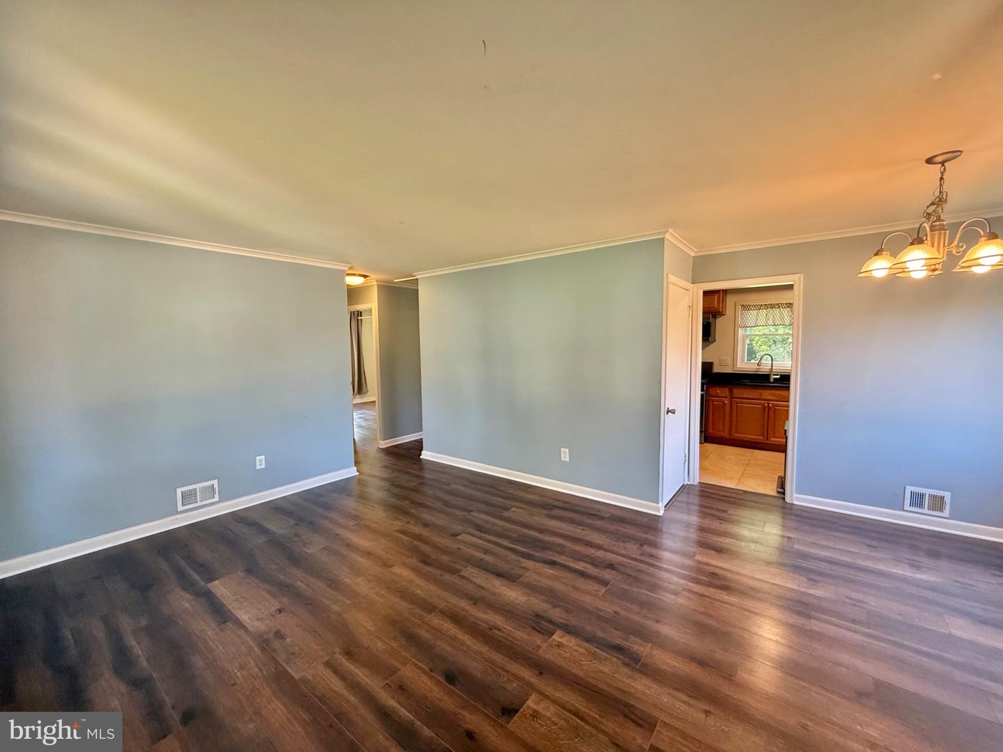6618 Dorset Dr Property Photo 2
