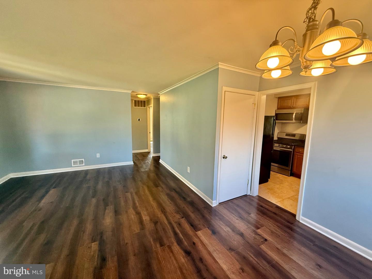 6618 Dorset Dr Property Photo 4