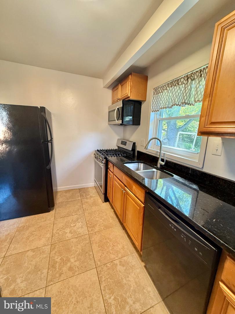 6618 Dorset Dr Property Photo 8