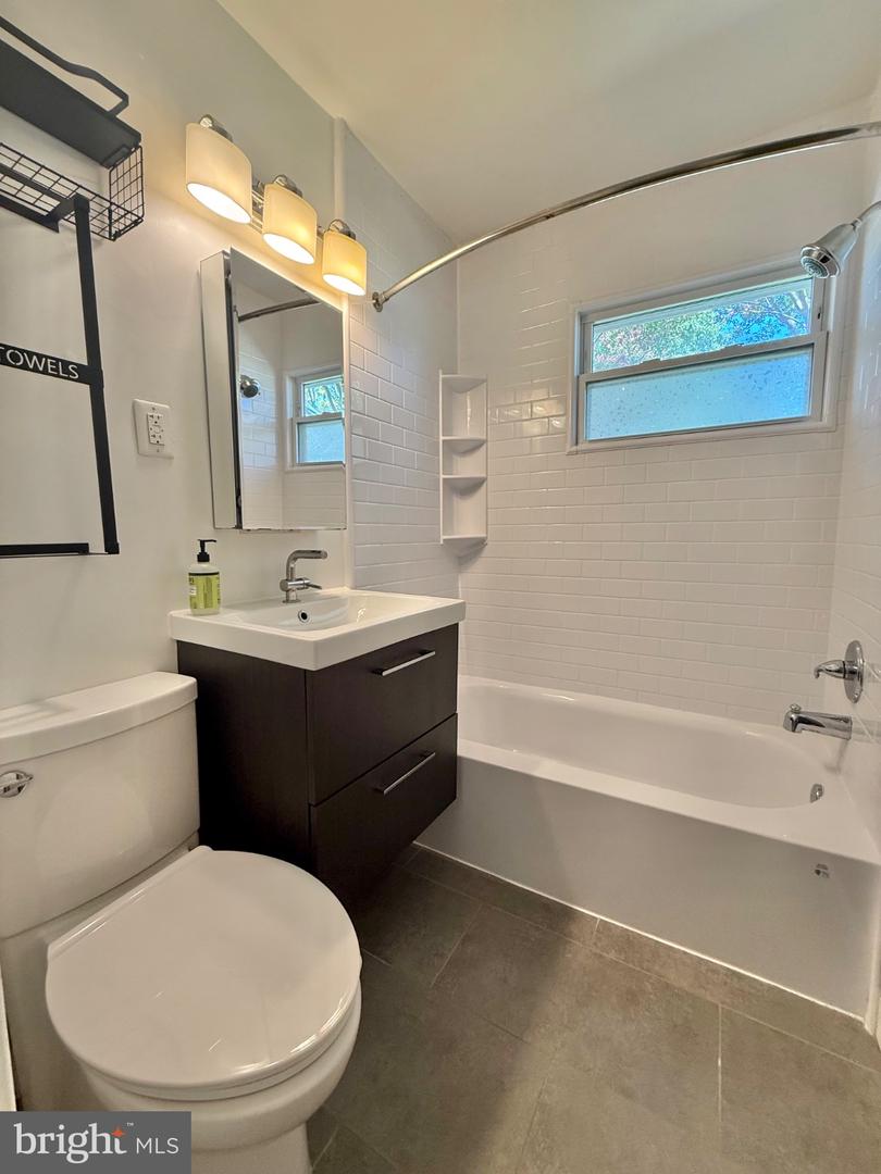 6618 Dorset Dr Property Photo 15