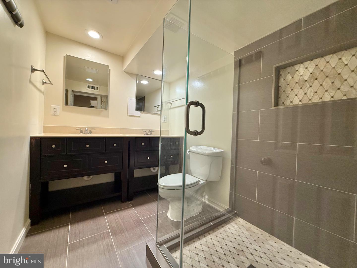 6618 Dorset Dr Property Photo 25