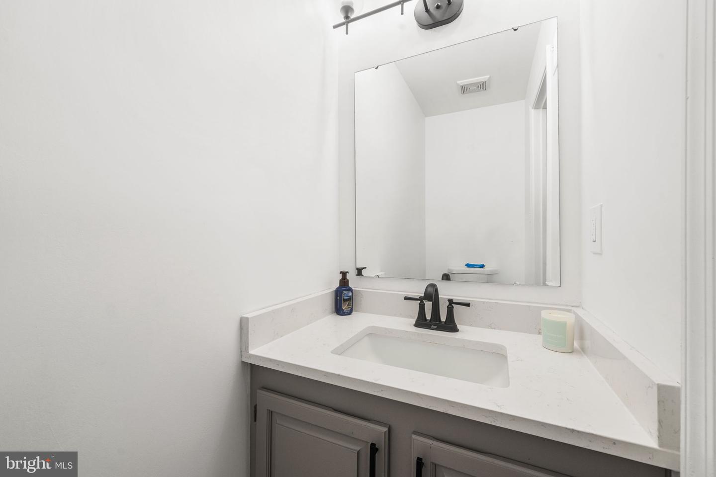 9419 William Kirk Ln Property Photo 8