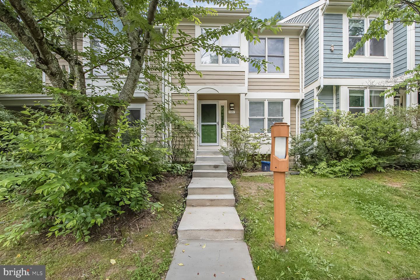 1657 Oak Spring Way Property Photo 1