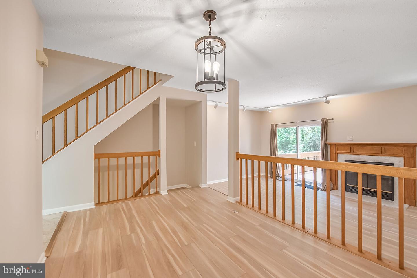 1657 Oak Spring Way Property Photo 3