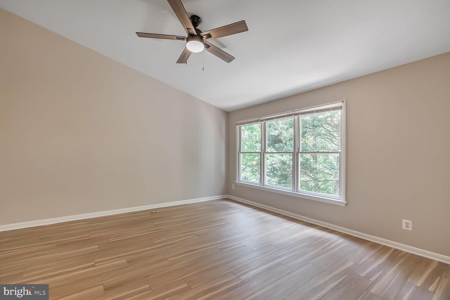1657 Oak Spring Way Property Photo 11