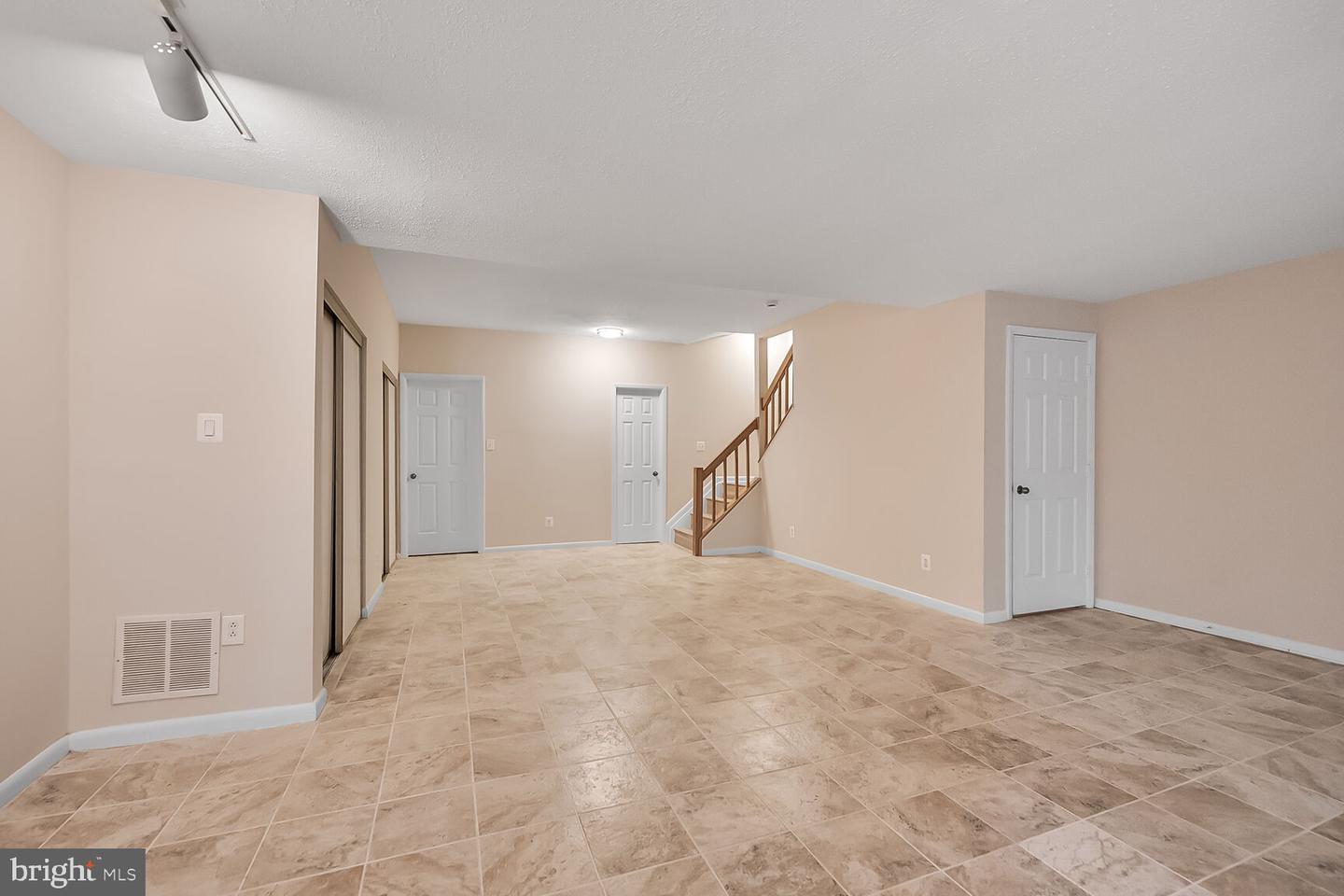 1657 Oak Spring Way Property Photo 19