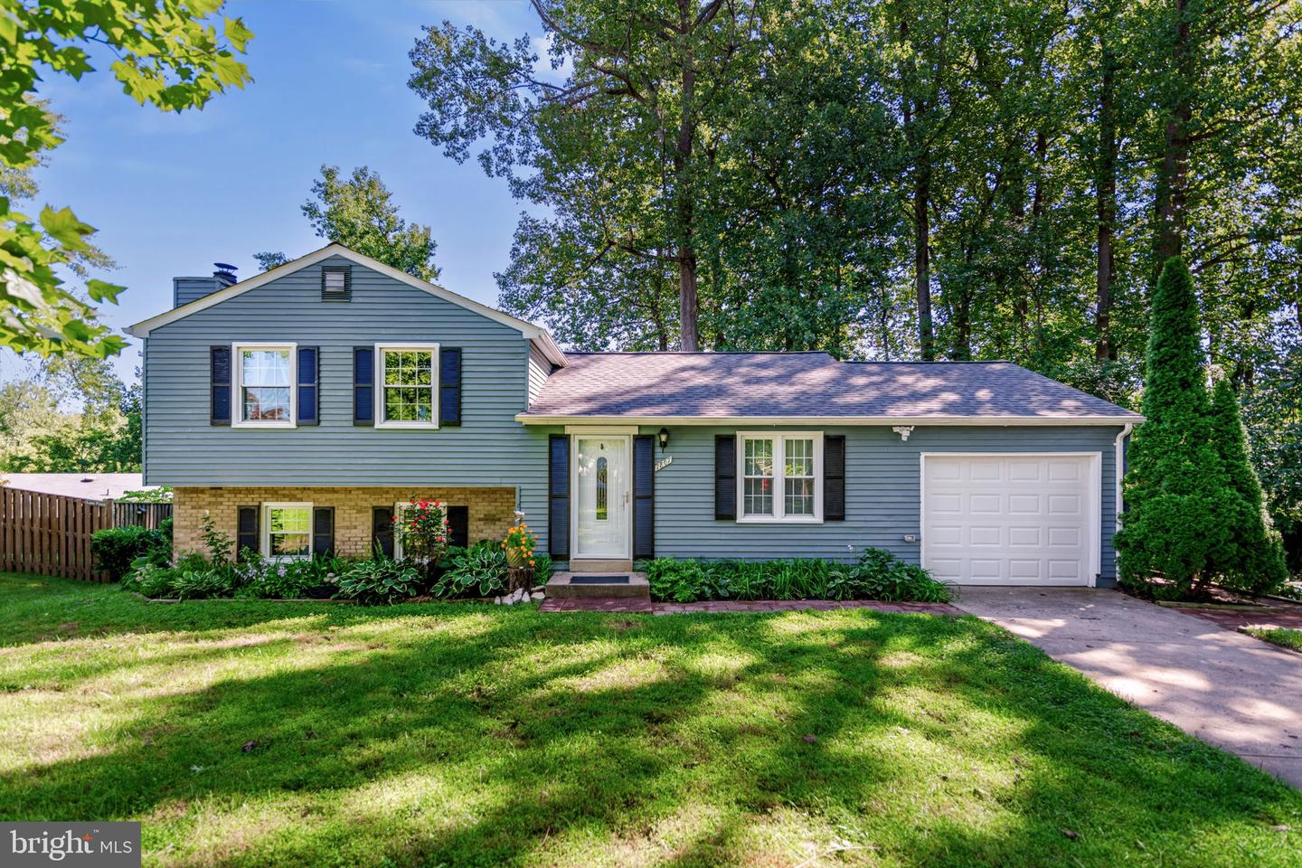 7807 Freehollow Dr Property Photo 1