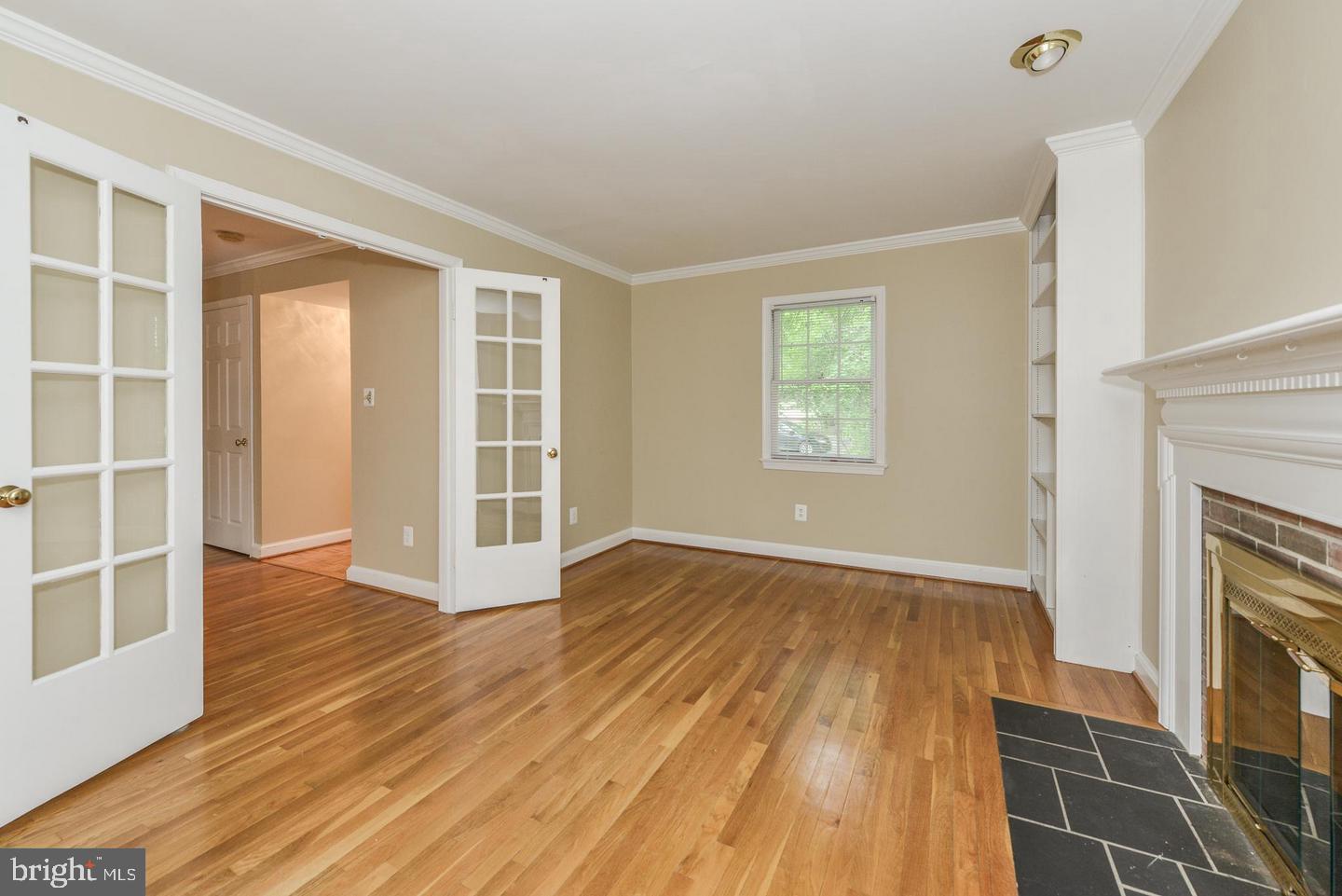 1860 Golf View Ct Property Photo 3