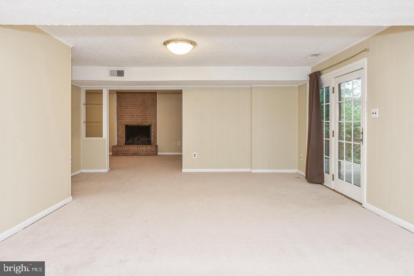 1860 Golf View Ct Property Photo 15