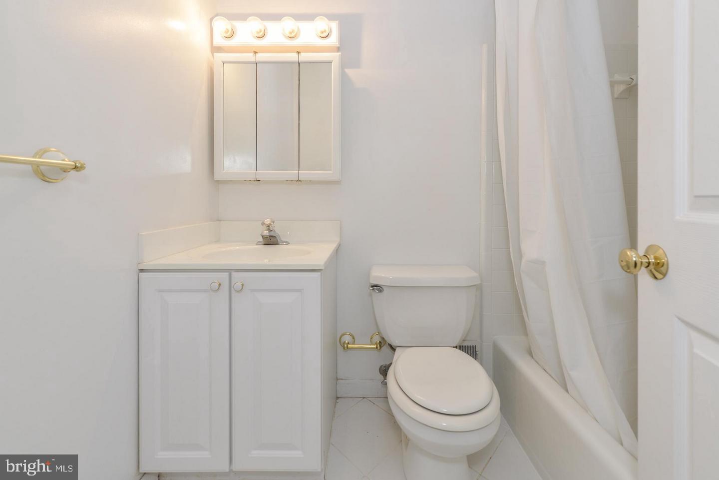 1860 Golf View Ct Property Photo 19