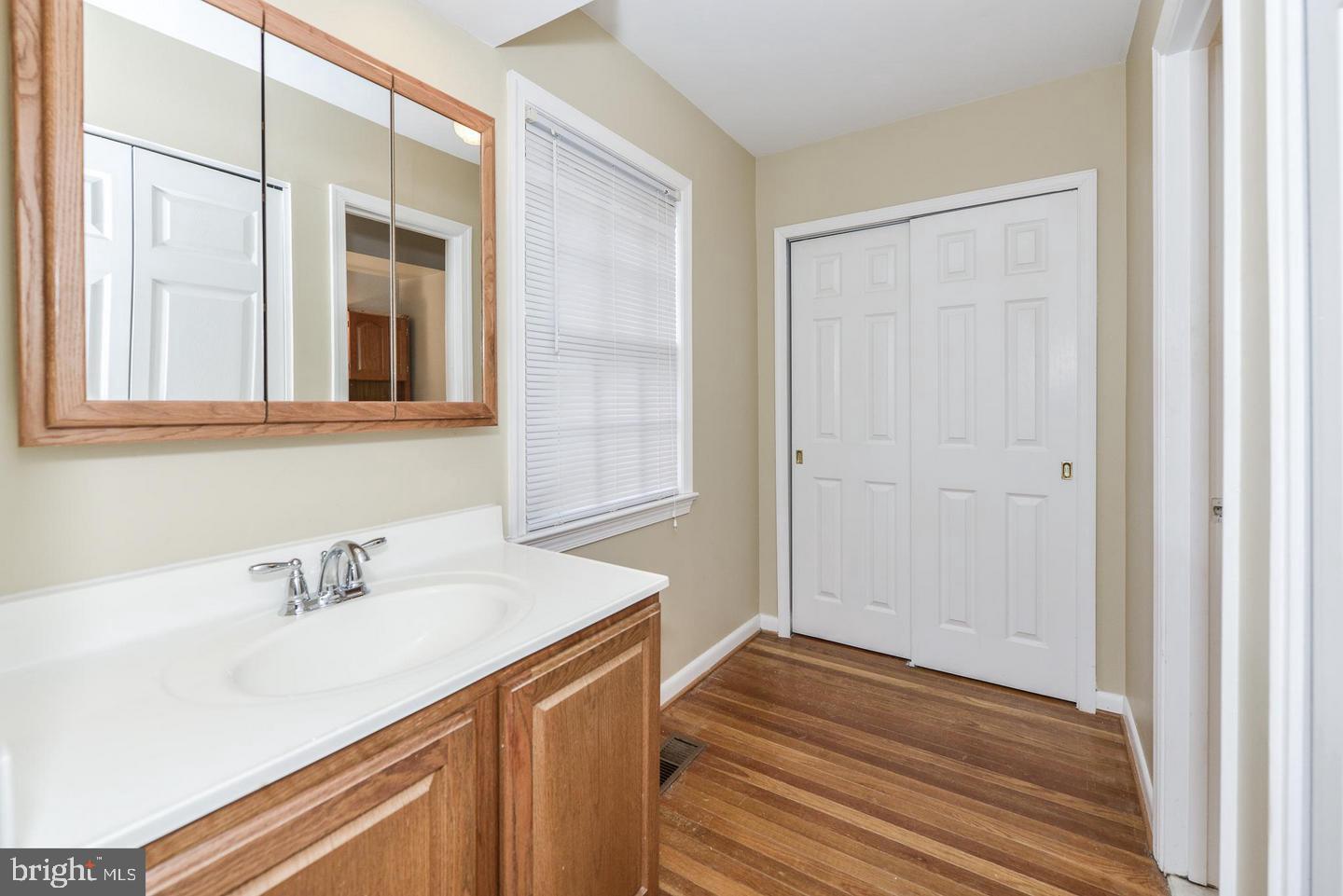1860 Golf View Ct Property Photo 21