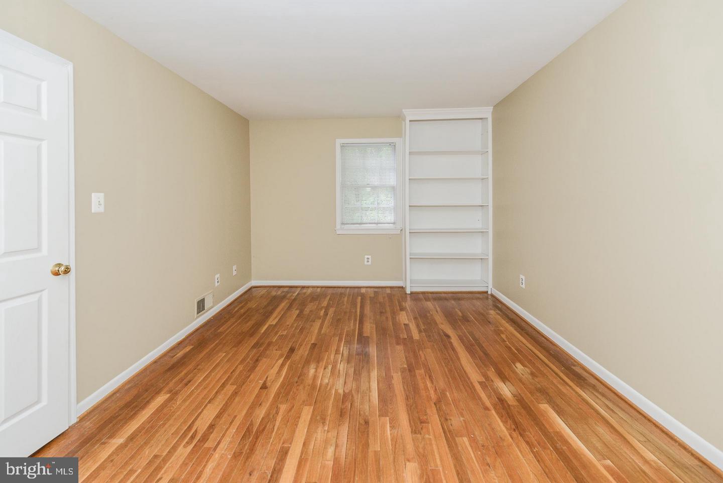 1860 Golf View Ct Property Photo 23