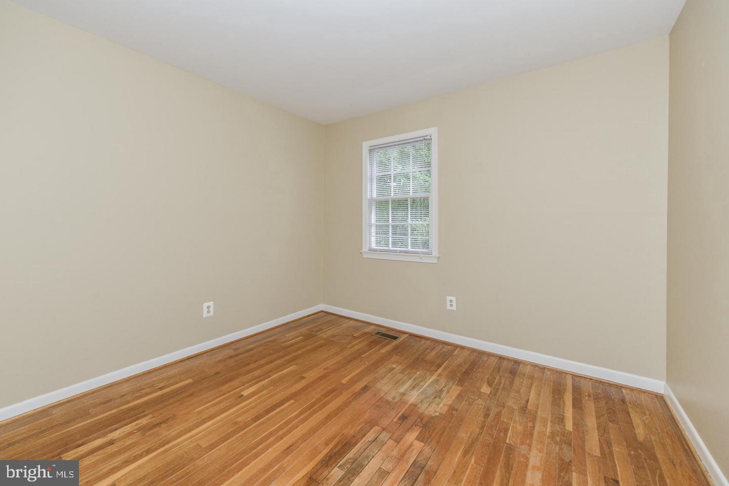 1860 Golf View Ct Property Photo 26