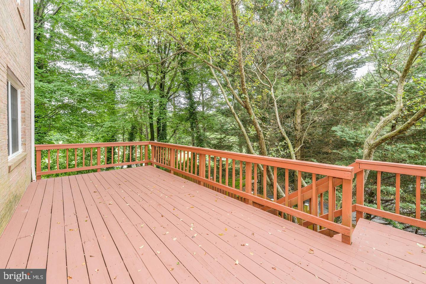1860 Golf View Ct Property Photo 27
