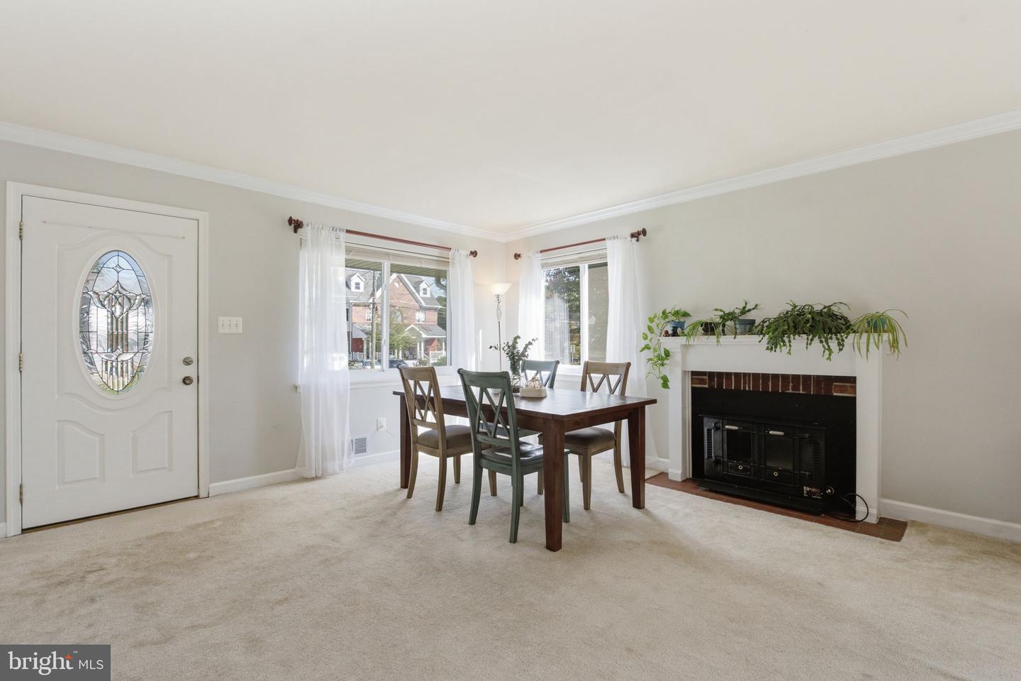 7205 Wayne Property Photo 3