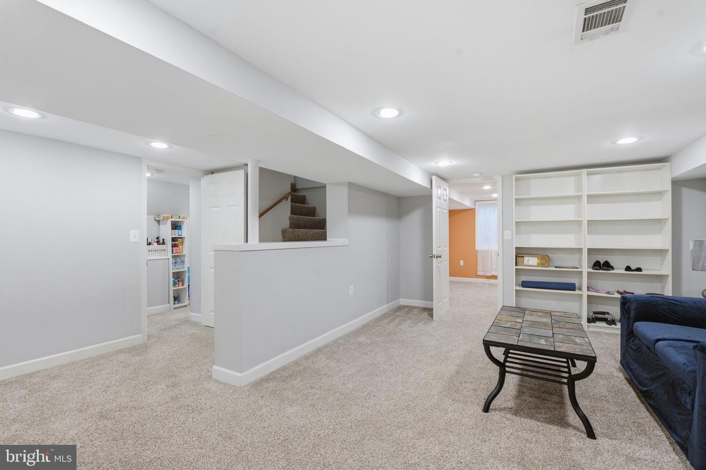 7205 Wayne Property Photo 18