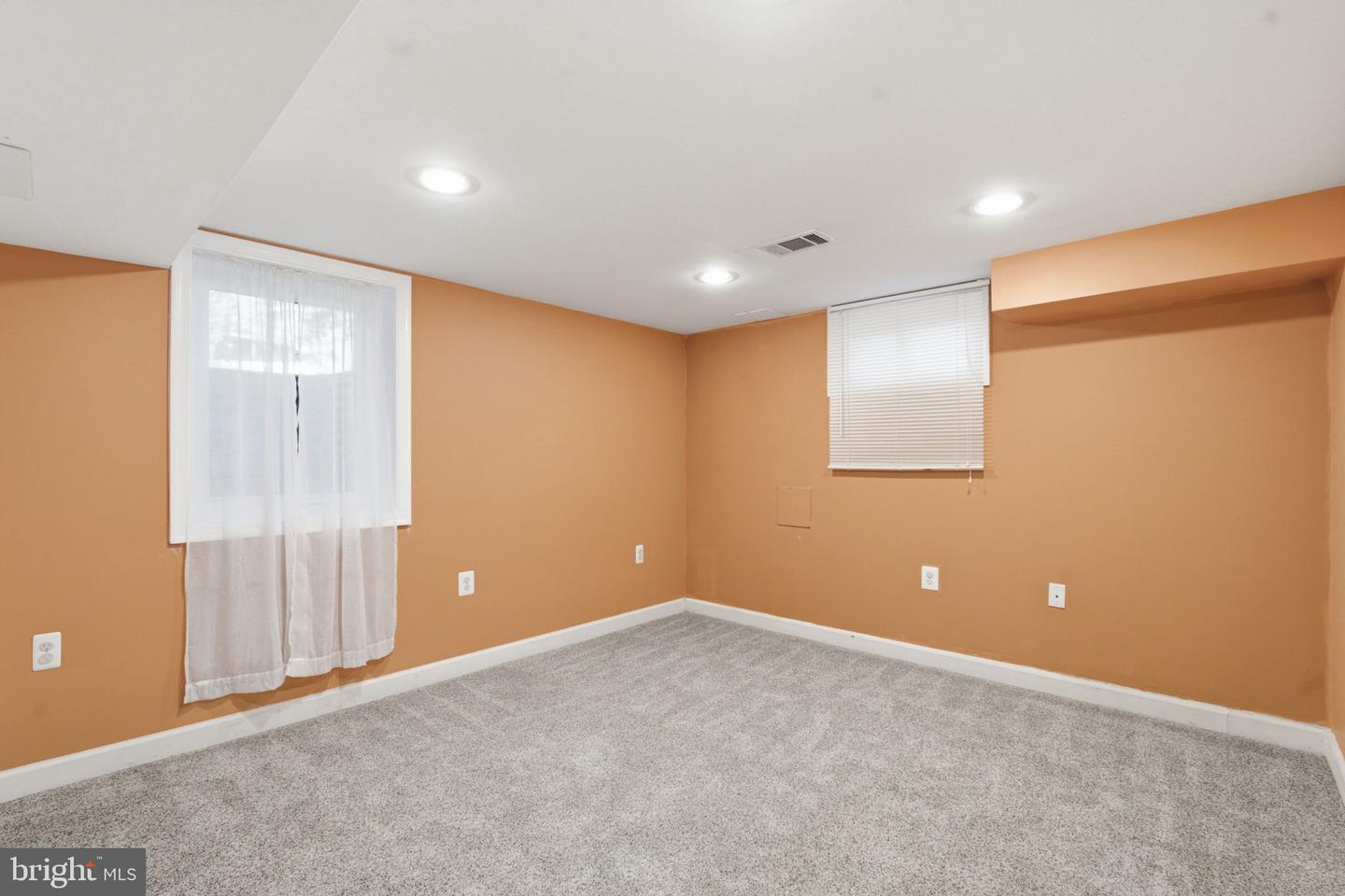 7205 Wayne Property Photo 21