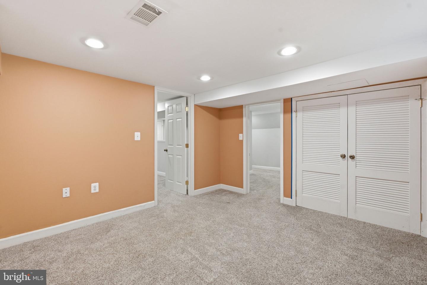 7205 Wayne Property Photo 22