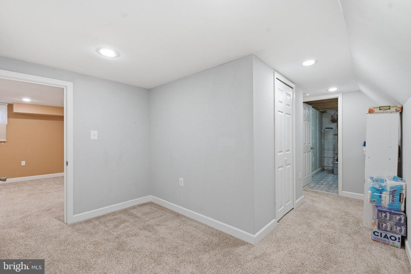 7205 Wayne Property Photo 23
