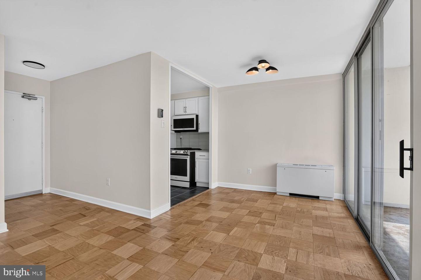 6641 E Wakefield Dr #809 Property Photo 12