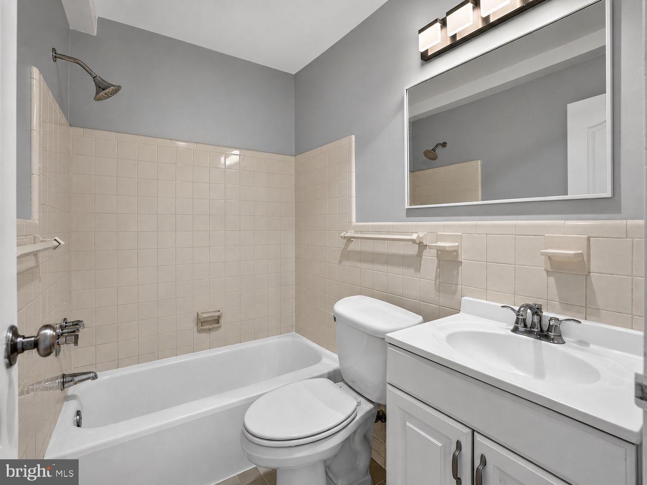 6641 E Wakefield Dr #809 Property Photo 19