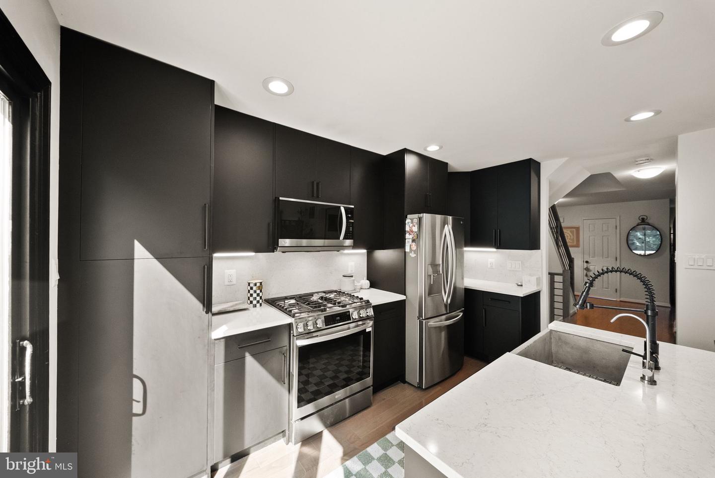 12091 Edgemere Cir Property Photo 13