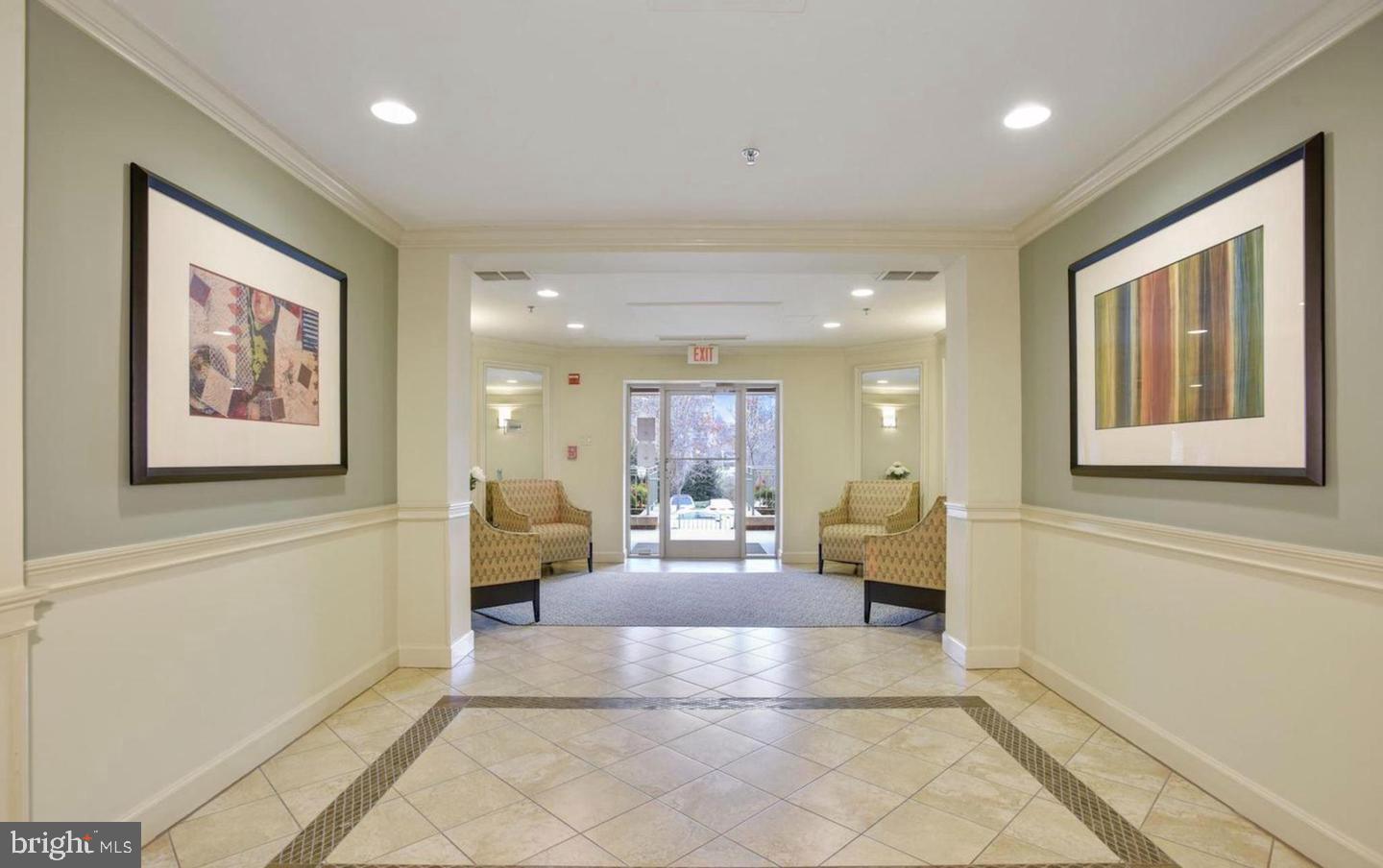 1860 Stratford Park Pl #201 Property Photo 4