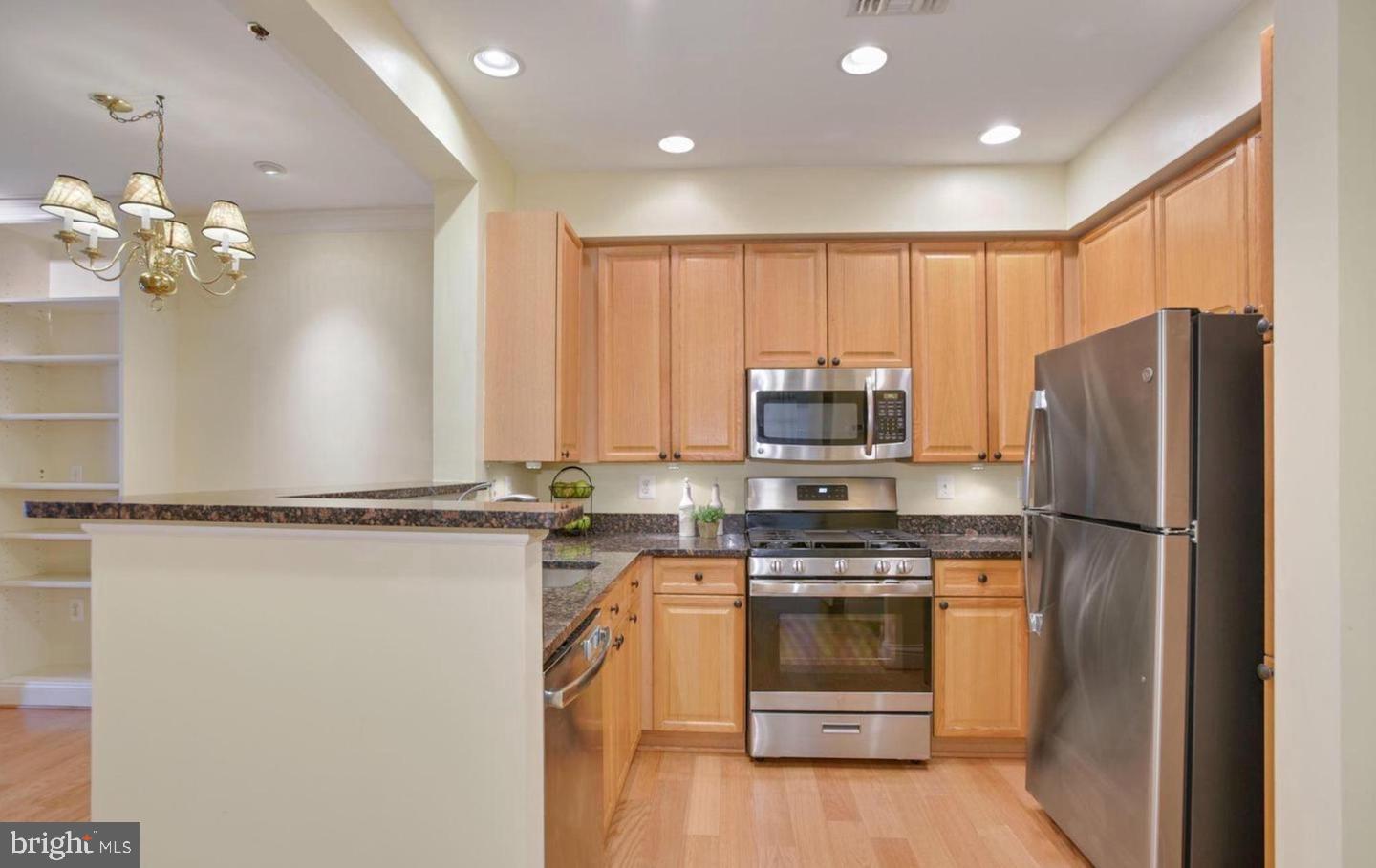 1860 Stratford Park Pl #201 Property Photo 5
