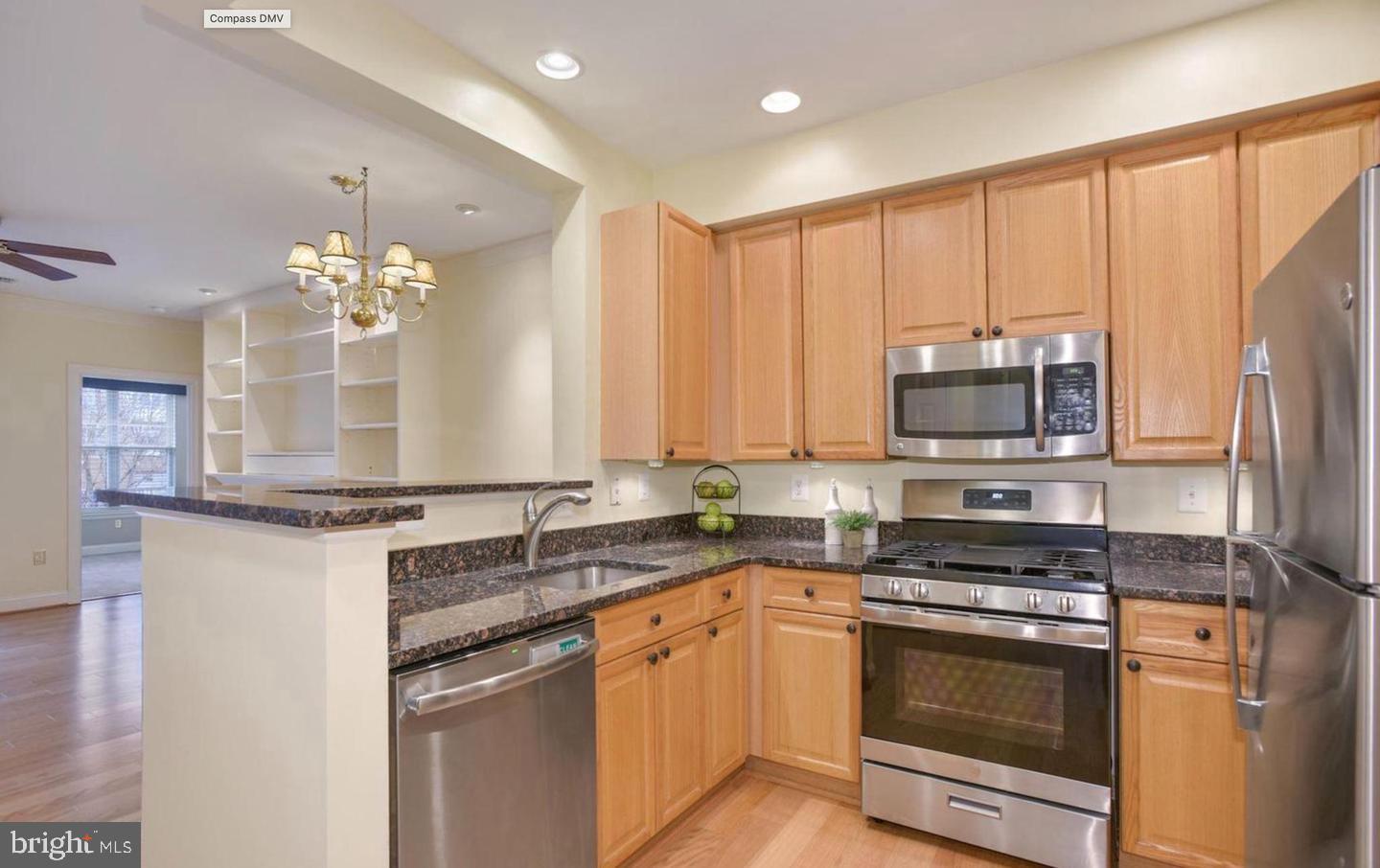 1860 Stratford Park Pl #201 Property Photo 6