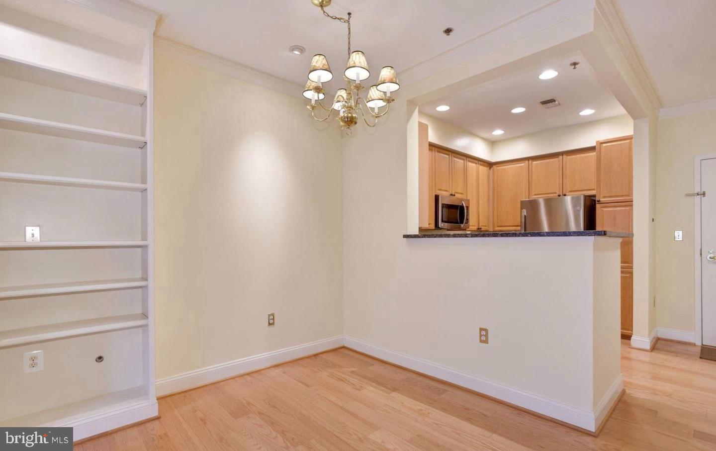 1860 Stratford Park Pl #201 Property Photo 12