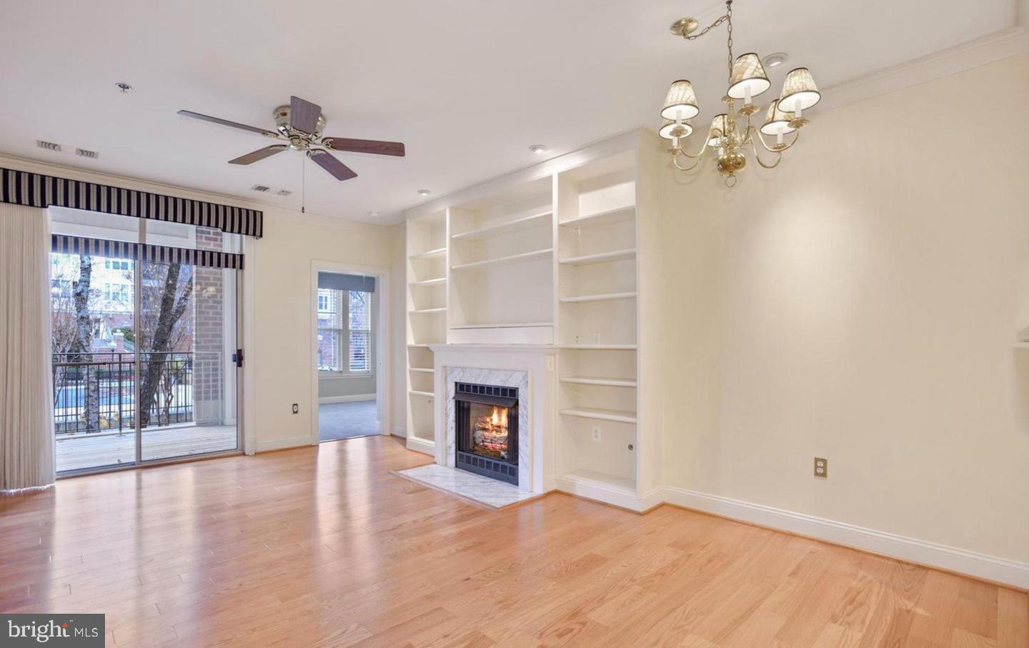 1860 Stratford Park Pl #201 Property Photo 13