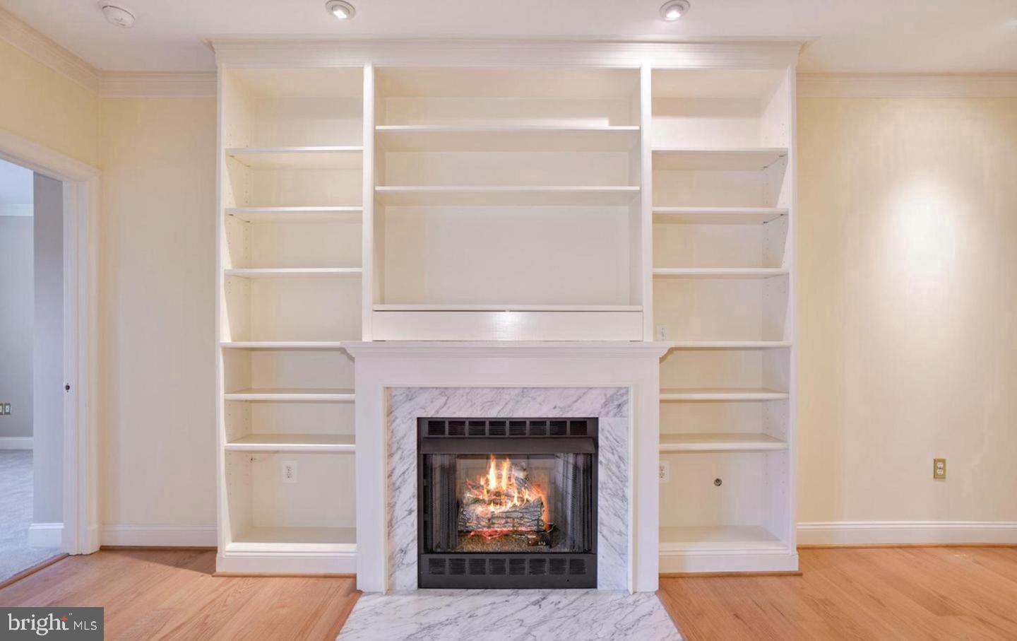 1860 Stratford Park Pl #201 Property Photo 14