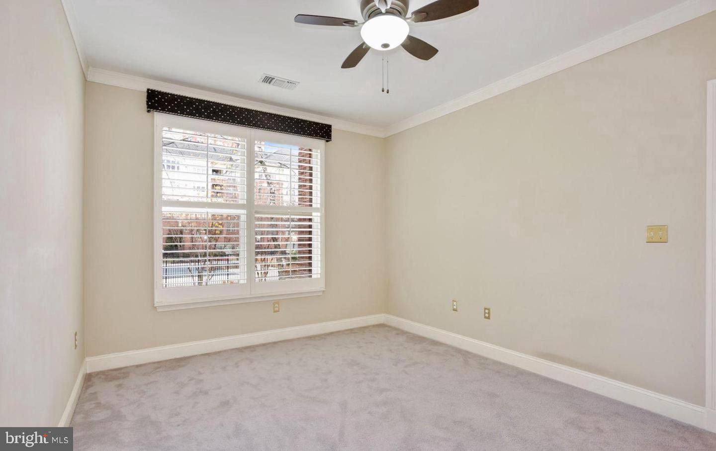 1860 Stratford Park Pl #201 Property Photo 19