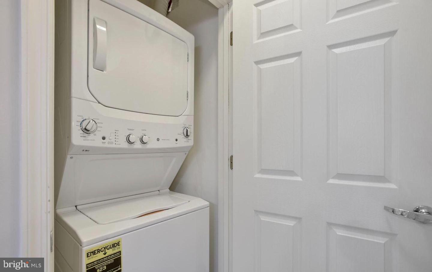 1860 Stratford Park Pl #201 Property Photo 23
