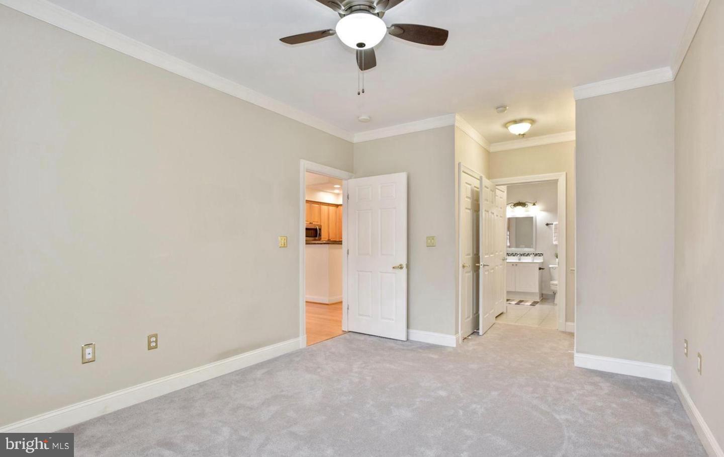 1860 Stratford Park Pl #201 Property Photo 24
