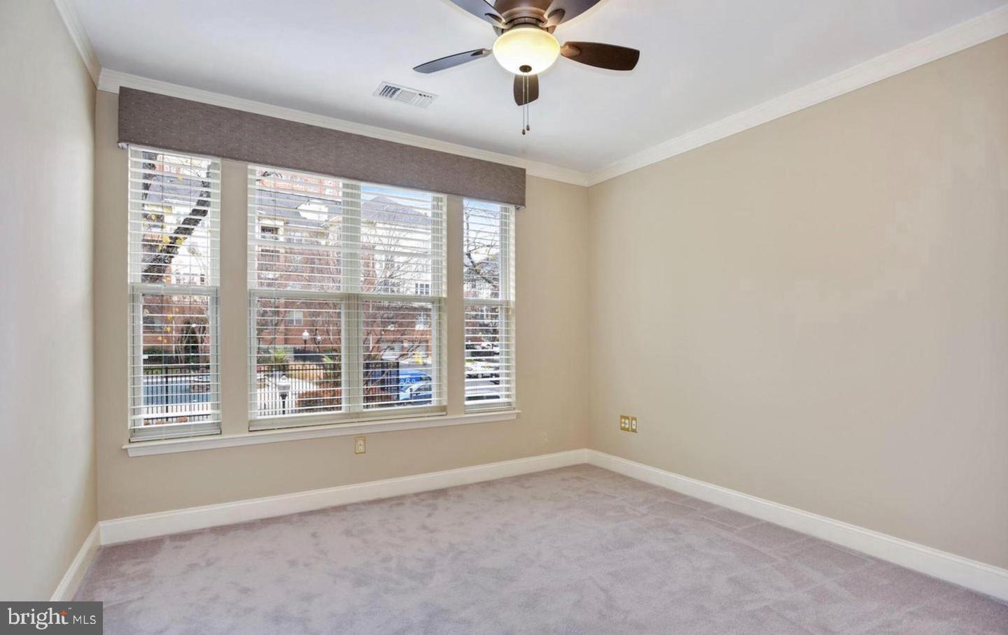 1860 Stratford Park Pl #201 Property Photo 26