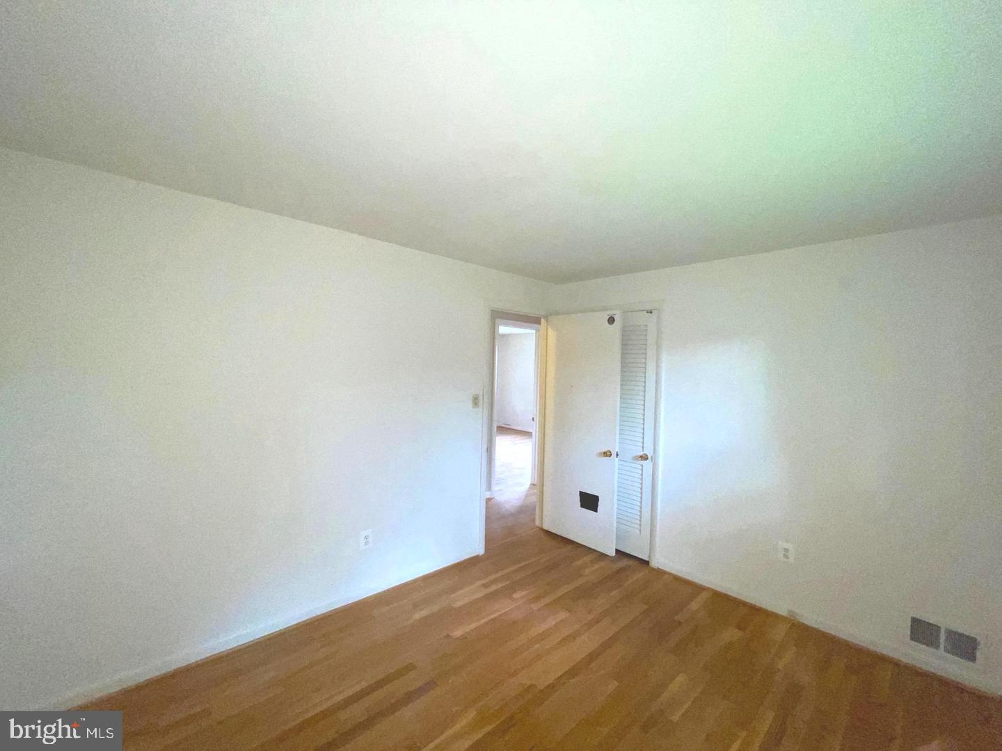 6933 Tyndale St Property Photo 26